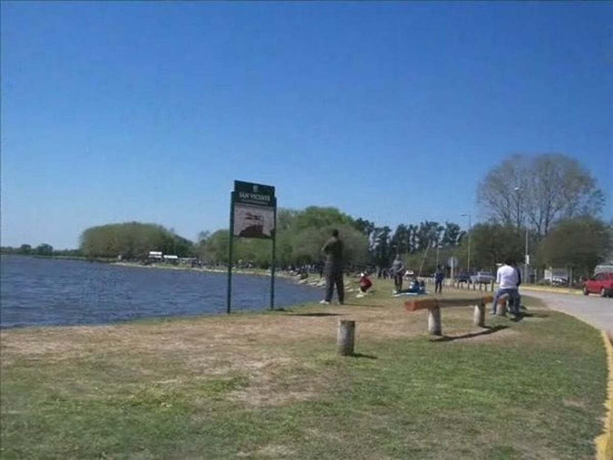 Escapadas: el pueblo con una laguna gigante y parrillas imperdibles a una hora de Buenos Aires.
