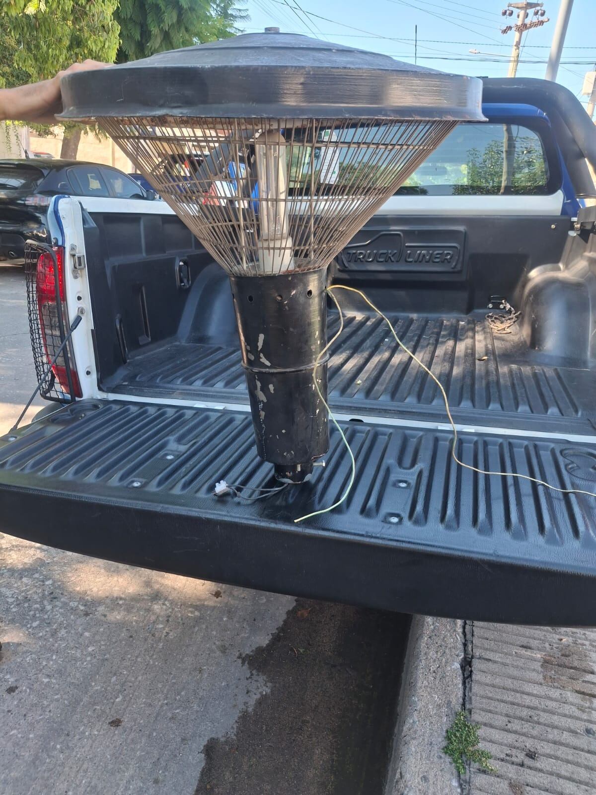 Insólito. Ingresó al Cementerio San Jerónimo y se robó un farol. (Policía de Córdoba)