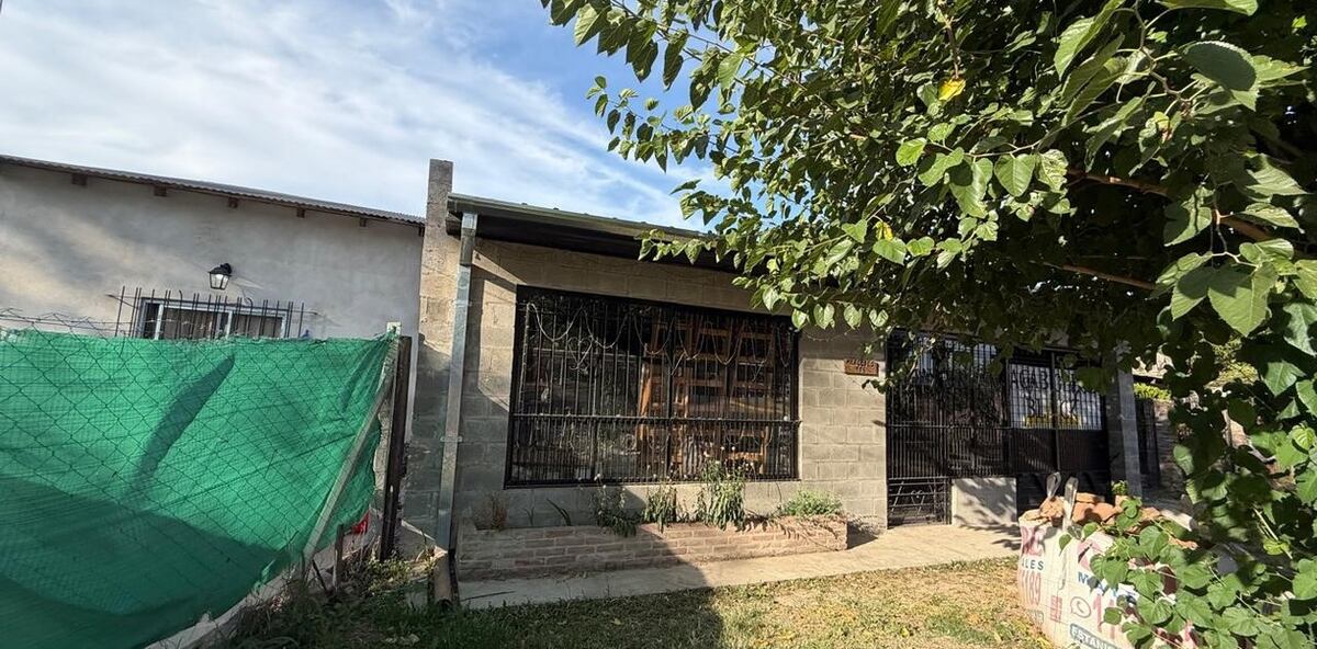 En el baldío de la AFA hay una casa abandonada. (Gentileza Clarín)