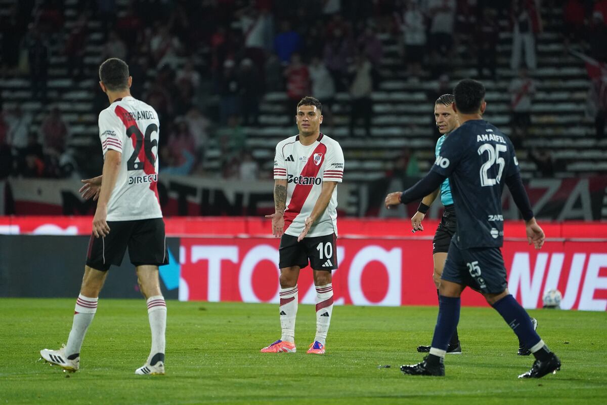 River vs. Independiente Rivadavia, en Córdoba. (Gentileza Clarín)