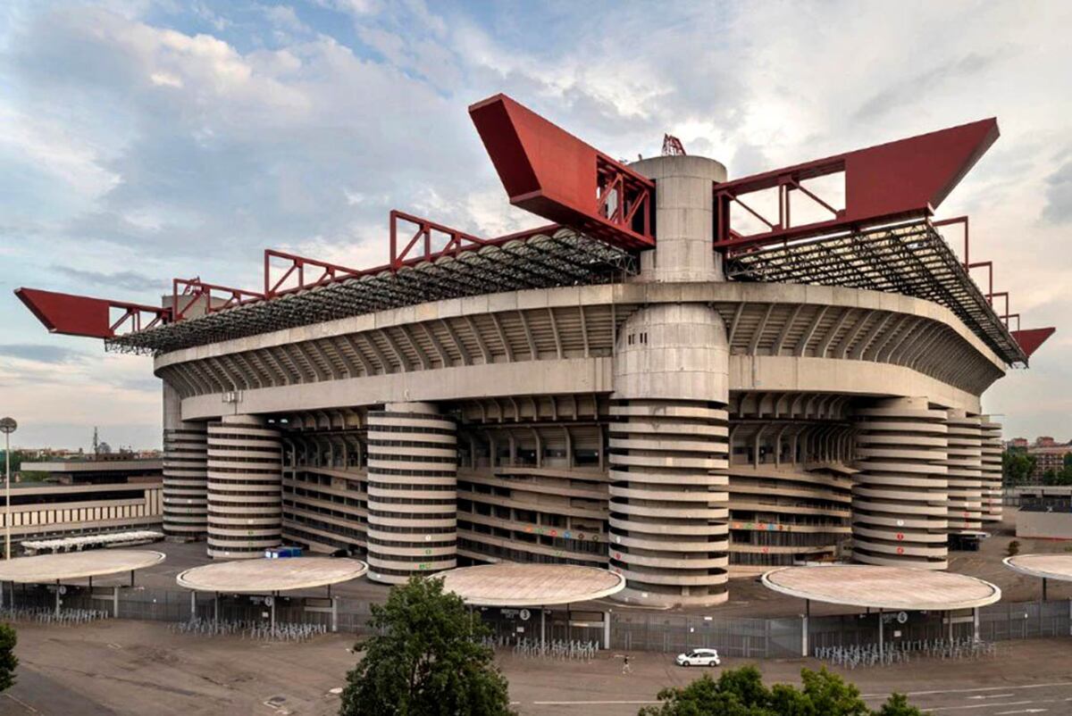 Cubierta. Literalmente, al estadio se le colocó un techo. Una obra de ingeniería magistral.