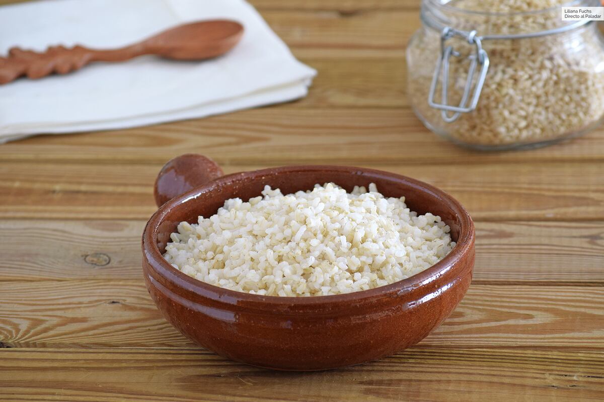 El arroz y la pasta cocidos pueden volverse peligrosos si se almacenan mal: una bacteria resistente al calor puede generar toxinas dañinas tras 24 horas.