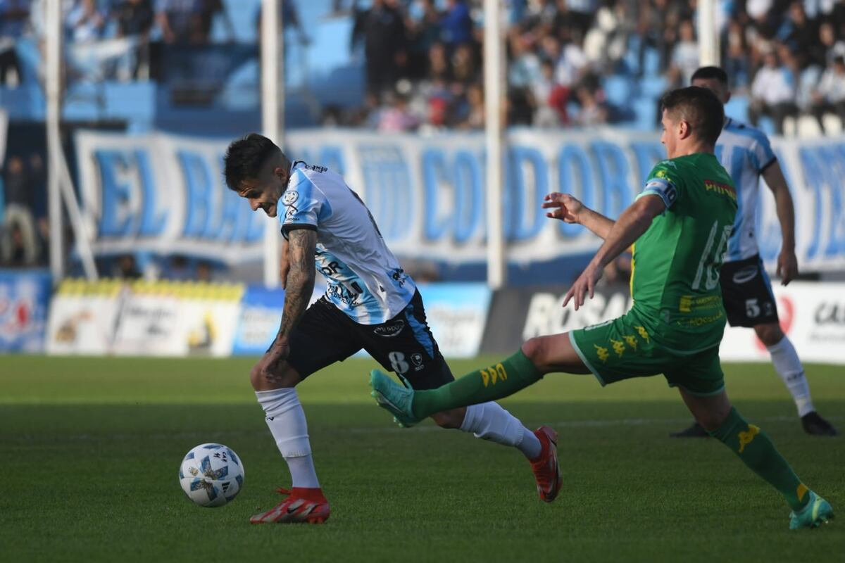 Racing de Nueva Italia recibió a Aldosivi por la fecha 30 de la Zona B de la Primera Nacional. (Ramiro Pereyra / La Voz)