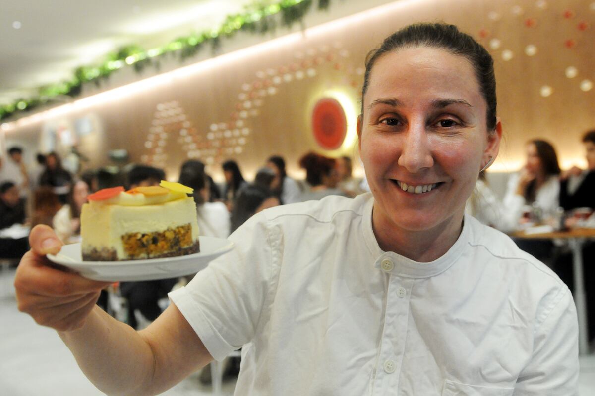 Pastelera Adriana García, de Cherry Season (Javier Ferreyra).