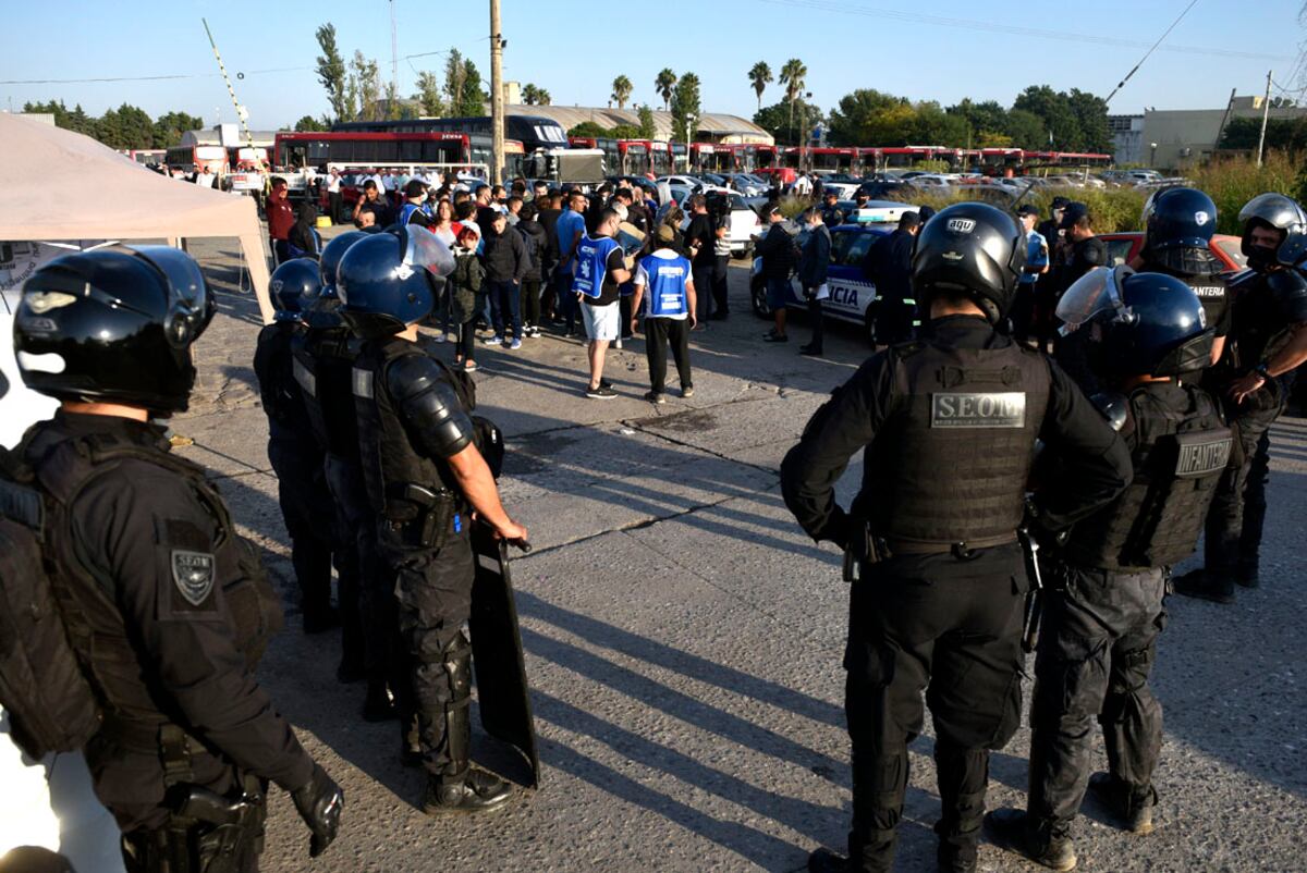 Bloqueo en la punta de línea de Ersa, Camino a San Carlos. (Ramiro Pereyra/ La Voz)