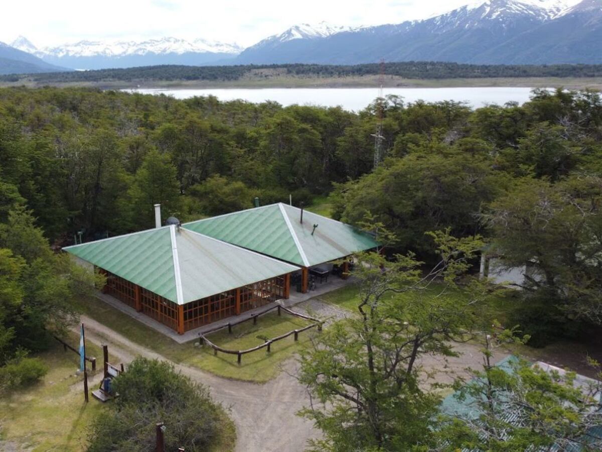 El camping cuenta con todos los servicios necesarios para una estadía soñada.