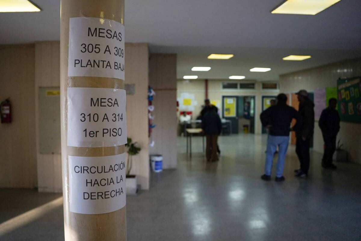 Comicios. Arrancaron las elecciones en la provincia de Buenos Aires. (Gentileza Clarín)