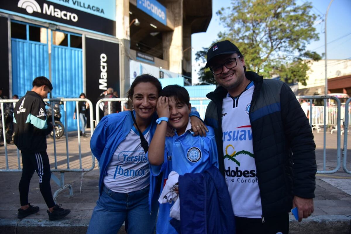 Cara 'e Cancha de Belgrano en la previa del partido con Atlético Tucumán. Fotografías de Facundo Luque en las afueras del Gigante de Alberdi, donde el Pirata recibe al Decano.