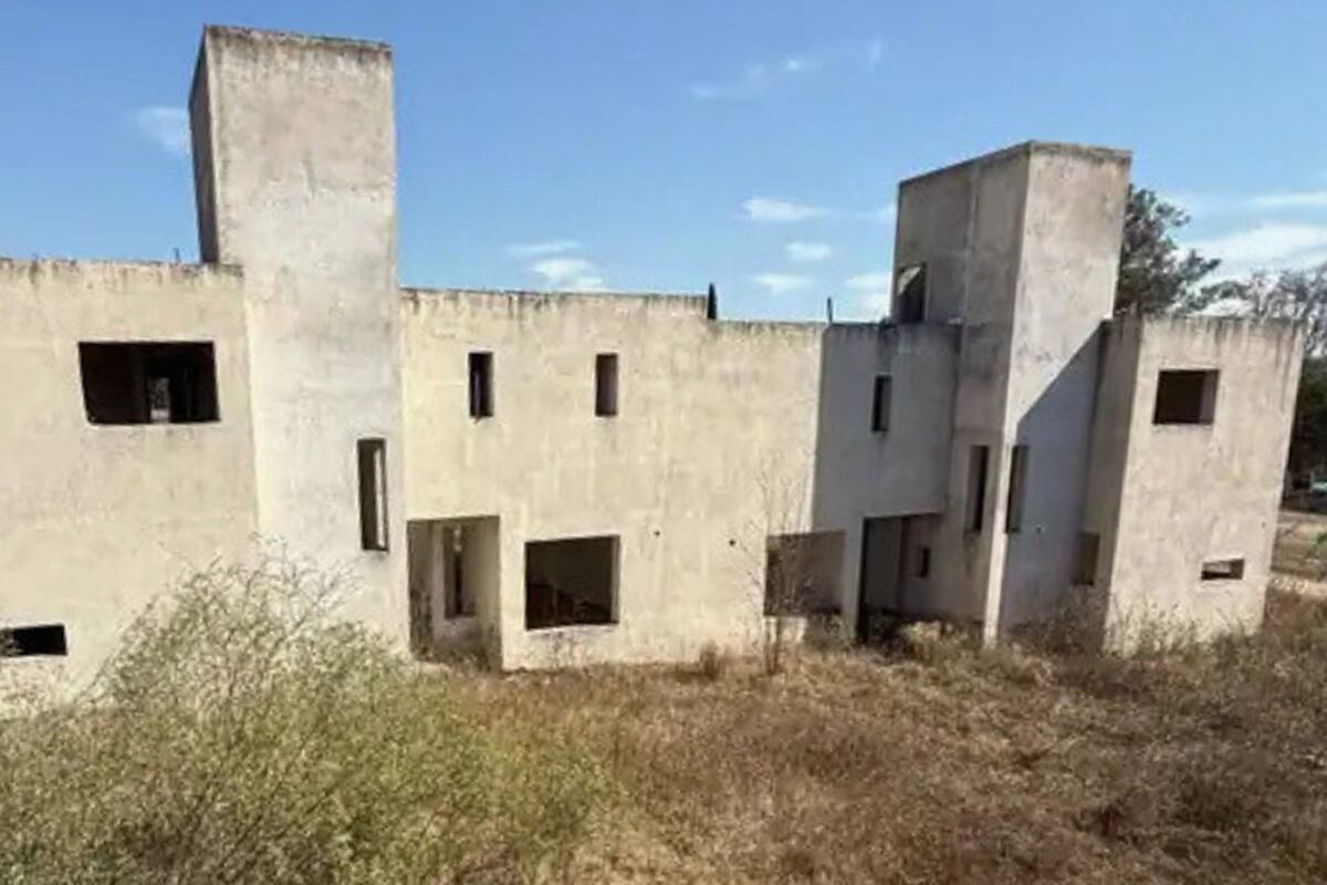 Construcciones. Una de las viviendas que quedaron a medio construir por la empresa fallida. (Justicia Córdoba)