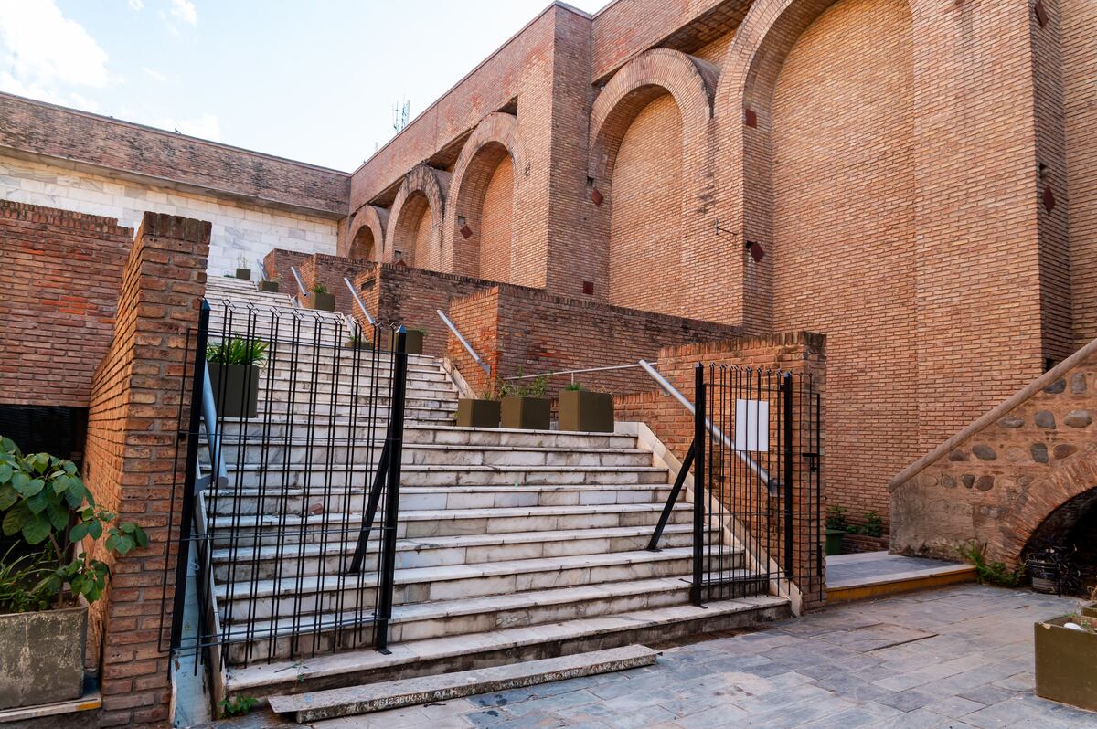 La obra sobre la calle Rosario de Santa Fe tiene un presupuesto de $ 2.200 millones. El proyecto contempla la eliminación de barreras arquitectónicas para mejorar la accesibilidad. (Municipalidad de Córdoba)