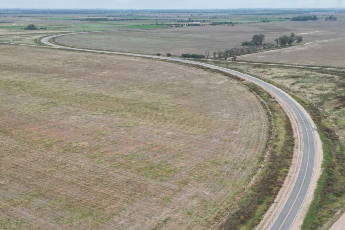 La nueva ruta pavimentada que conecta Luque con la autopista de ruta 19. (Provincia)