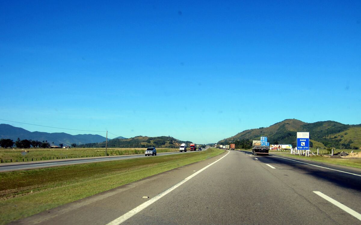 BR 101, la principal ruta de Brasil. (Wikipedia)
