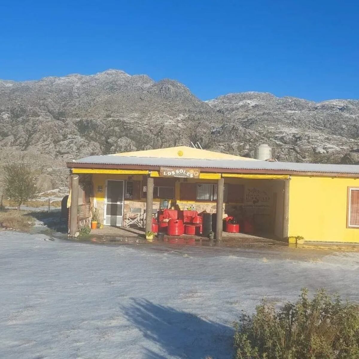 Segunda nevada del año en el Cerro Champaquí. (Fotos Facebook Traslasierra Noticias)