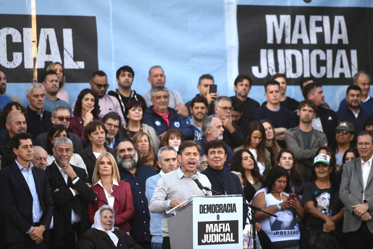 Acto en Tribunales contra la "proscripción de Cristina Kirchner" ( Gentileza Clarín ).