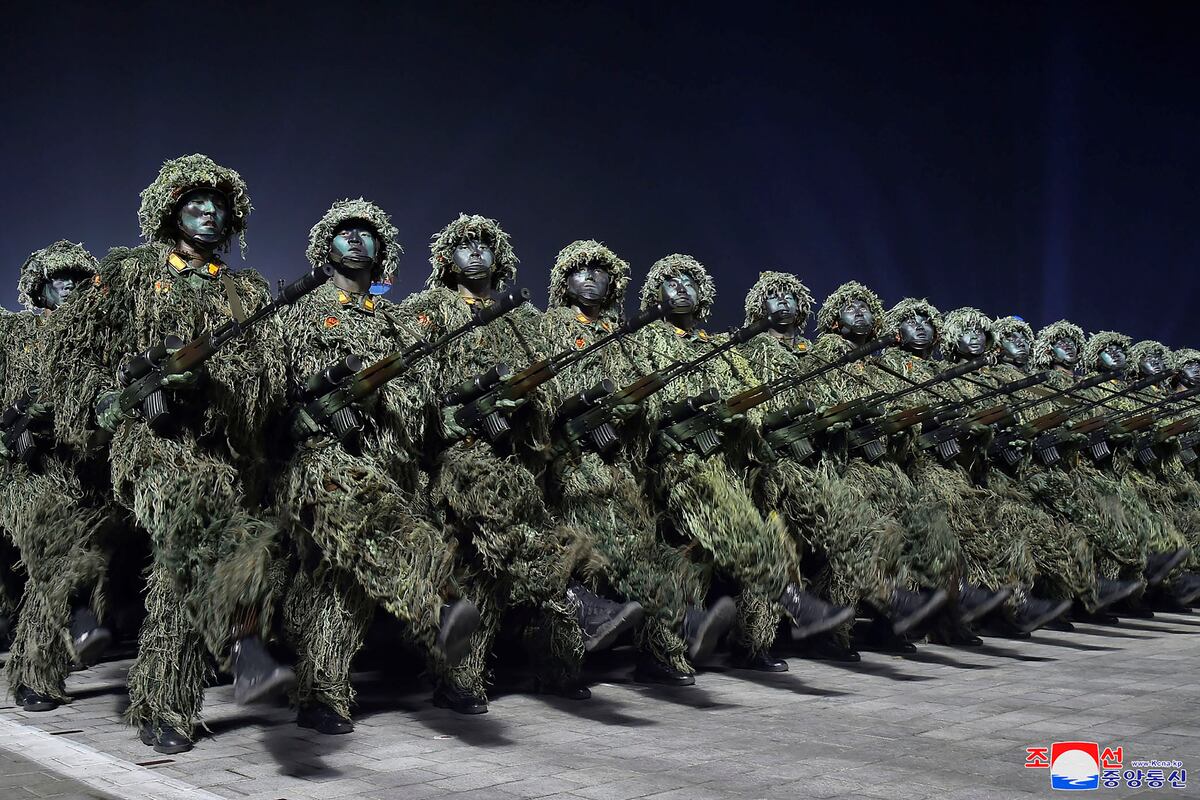 El impactante desfile militar en Corea del Norte (AP).
