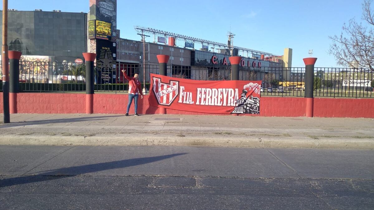 Los hinchas de Instituto en su viaje a Santa Fe. (Gentileza).