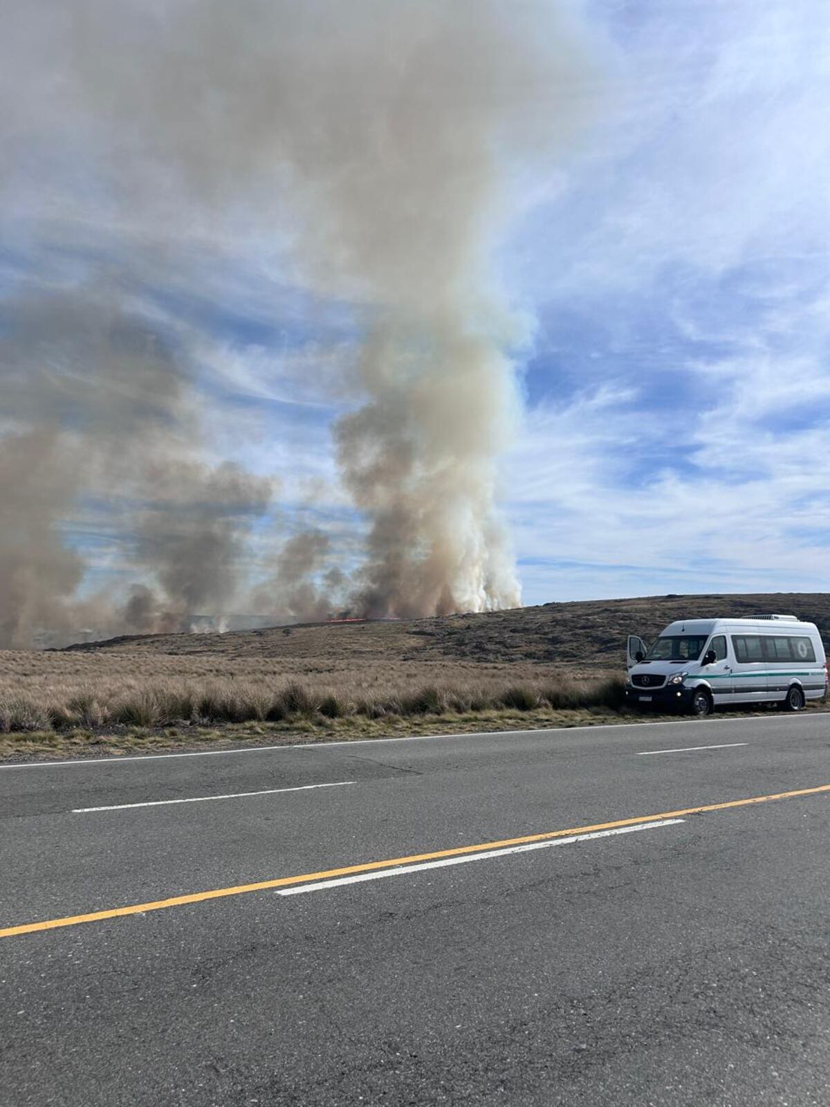 El fuego, este mircoles, otra vez sobre la ruta de las Altas Cumbres (PPMF)
