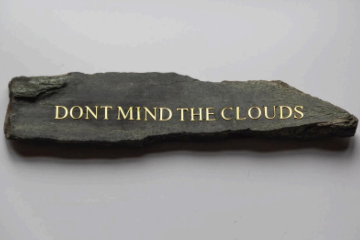 Don’t mind the clouds (2025), de Clara Johnston (Galería Remota).