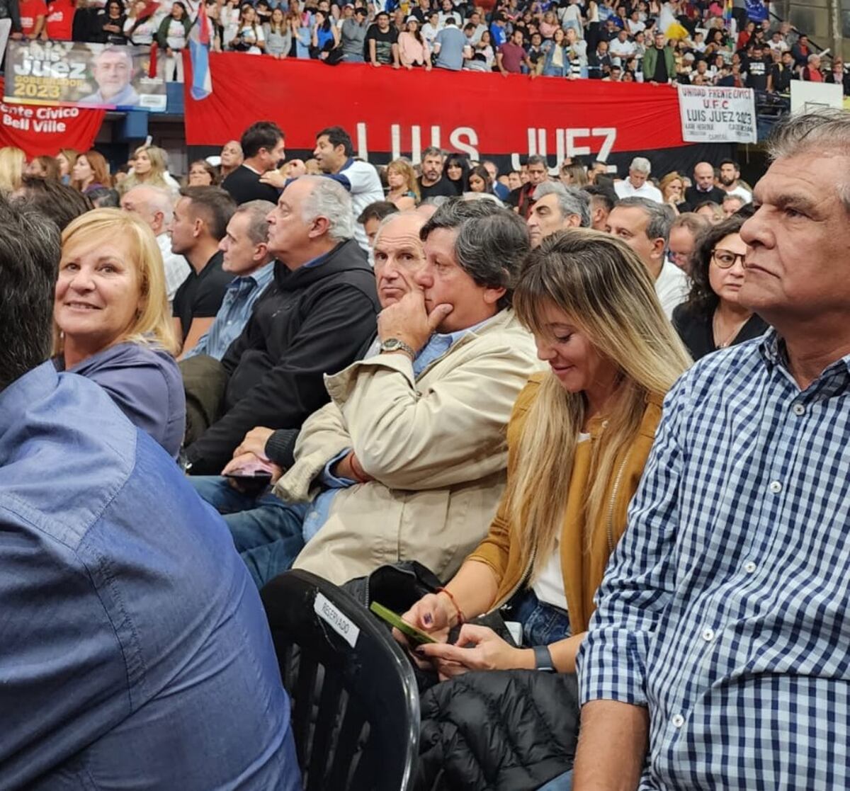 Julio Ochoa y Florencia Degano en el acto de lanzamiento de Luis Juez, en 2023, junto a dirigentes de la UCR (redes sociales).