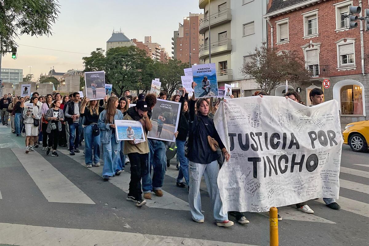 A un mes del brutal ataque a Martín Cáceres, sus amigos le dedicaron unas palabras. (La Voz)