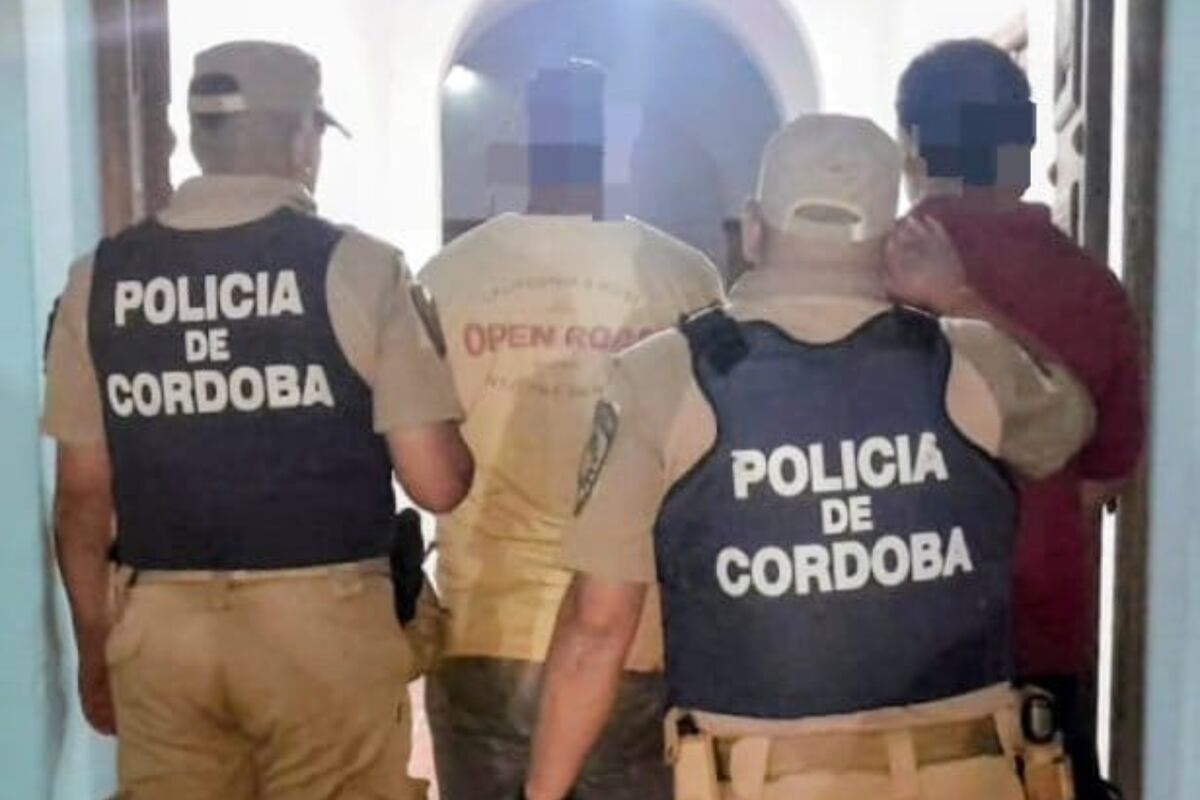 Córdoba: detuvieron a dos hombres por transportar 500 kilos de carne sin las condiciones sanitarias exigidas. (Foto: Policía de Córdoba)
