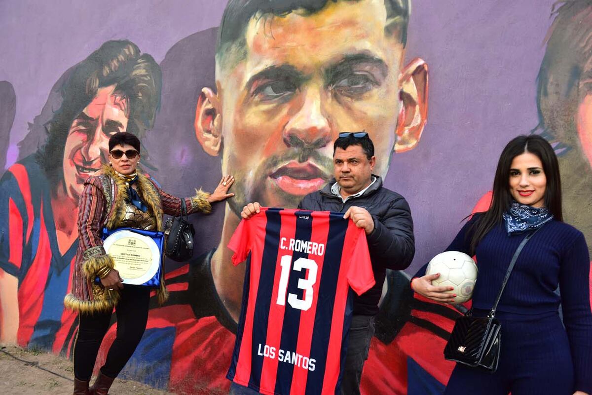 Inauguración del mural del Cuti Romero y leyendas del Club San Lorenzo de Córdoba (José Hernandez / La Voz)