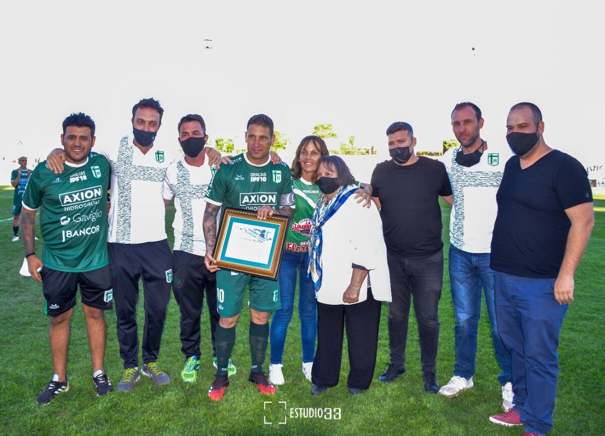 El día del retiro de Juan Pablo Francia. Ahora el estadio lleva su nombre. (Gentileza Prensa Sportivo Belgrano de San Francisco)