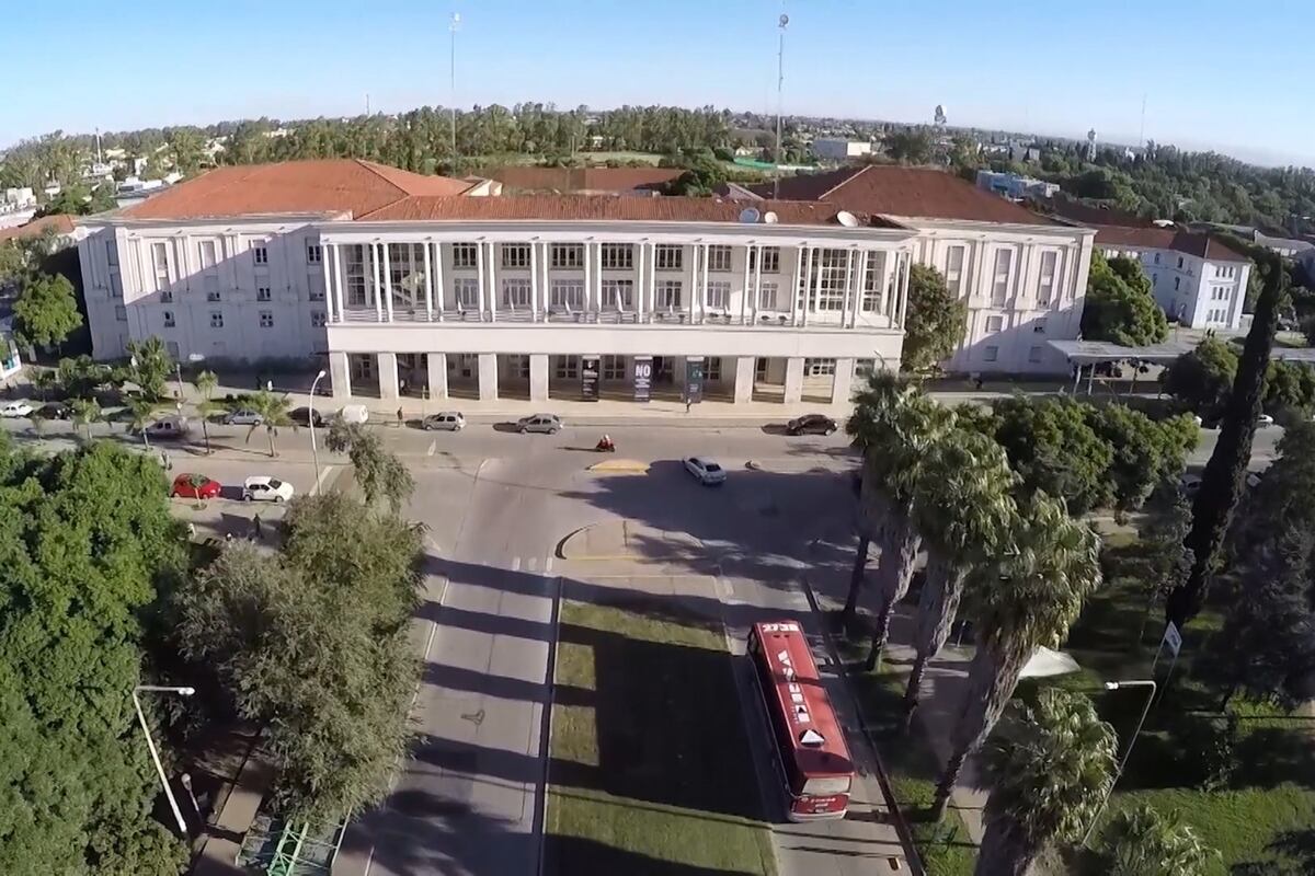 Los cursos serán dictados por docentes de la Universidad Complutense de Madrid (UCM) y de la Universidad Nacional de Córdoba (UNC).