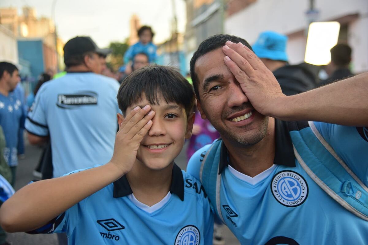 Cara 'e Cancha de Belgrano en la previa del partido con Racing en el Gigante de Alberdi. (Javier Ferreyra / La Voz)