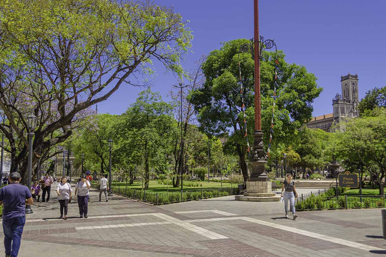 Colón, plaza cercana a la zona céntrica, recibió una fuerte inversión pública
por parte de la Municipalidad de Córdoba en 2022.