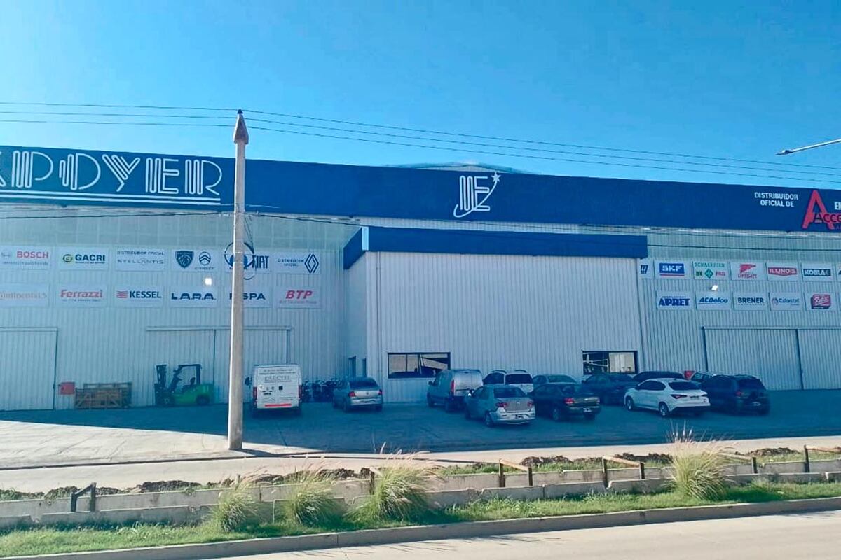 Expoyer S.A. es un gigante en la venta mayorista de autopartes con 59 años en el mercado.