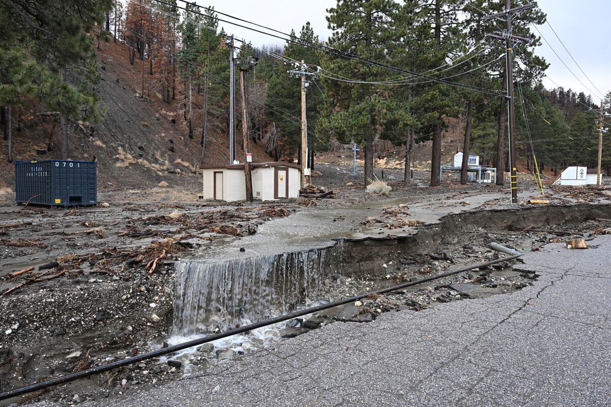 Fuertes tormentas azotan California: inundaciones, deslizamientos y al menos dos muertos (Agencia AP)