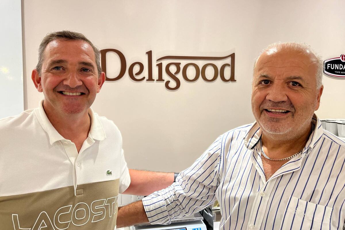 Deligood, marca de helados sin TACC nacida en Córdoba. Andrés Abbondio (franquiciado) y Néstor Fermanelli, dueño de la marca.