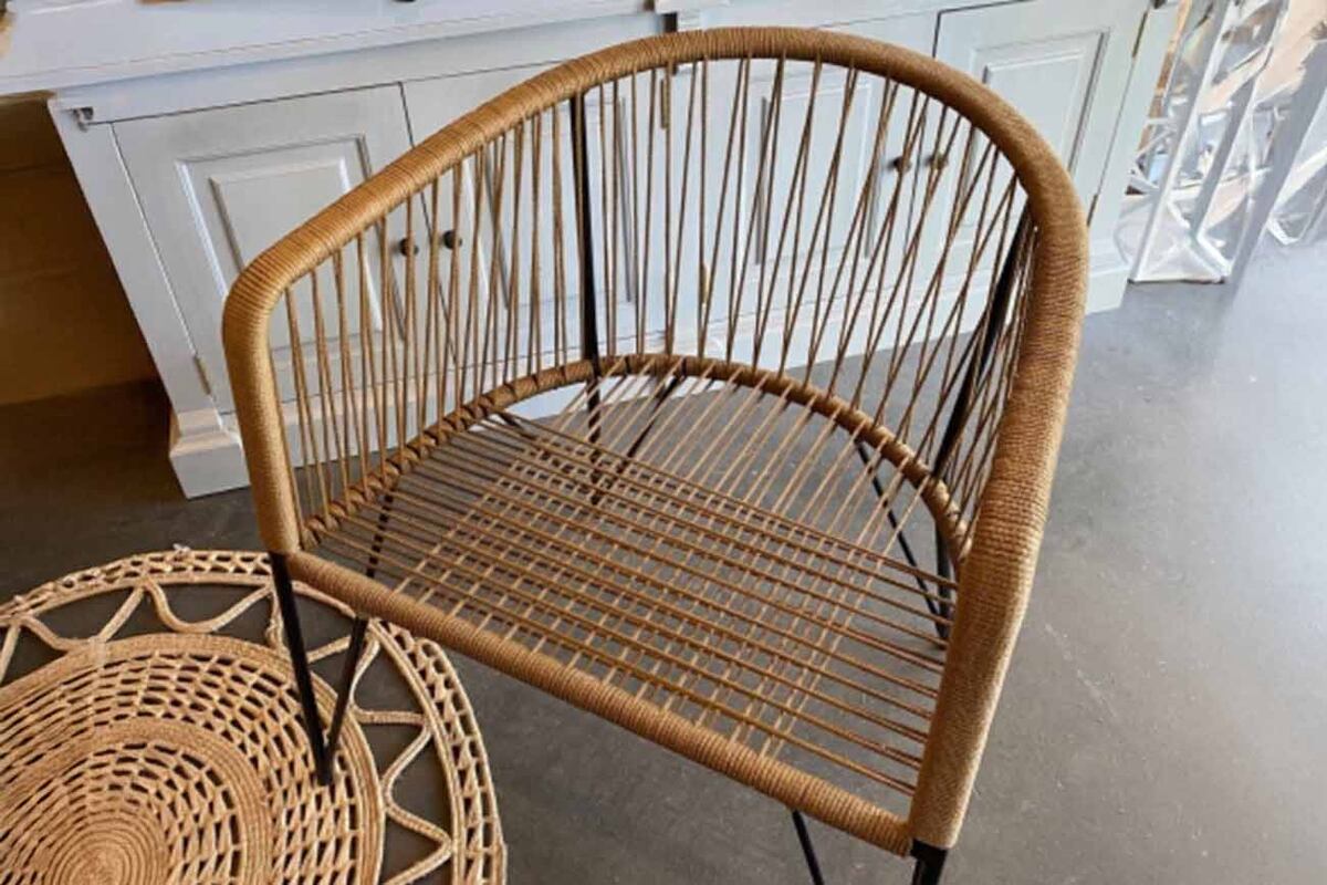 Sillón tipo Gervasoni en hierro y fibras.