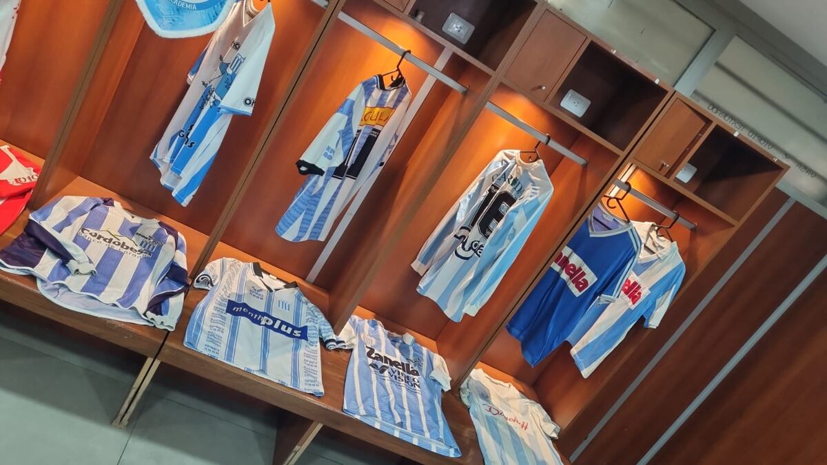 El "camisetazo" que se organizó para el festejo de los siete años del Museo Provincial del Kempes. (Gentileza)