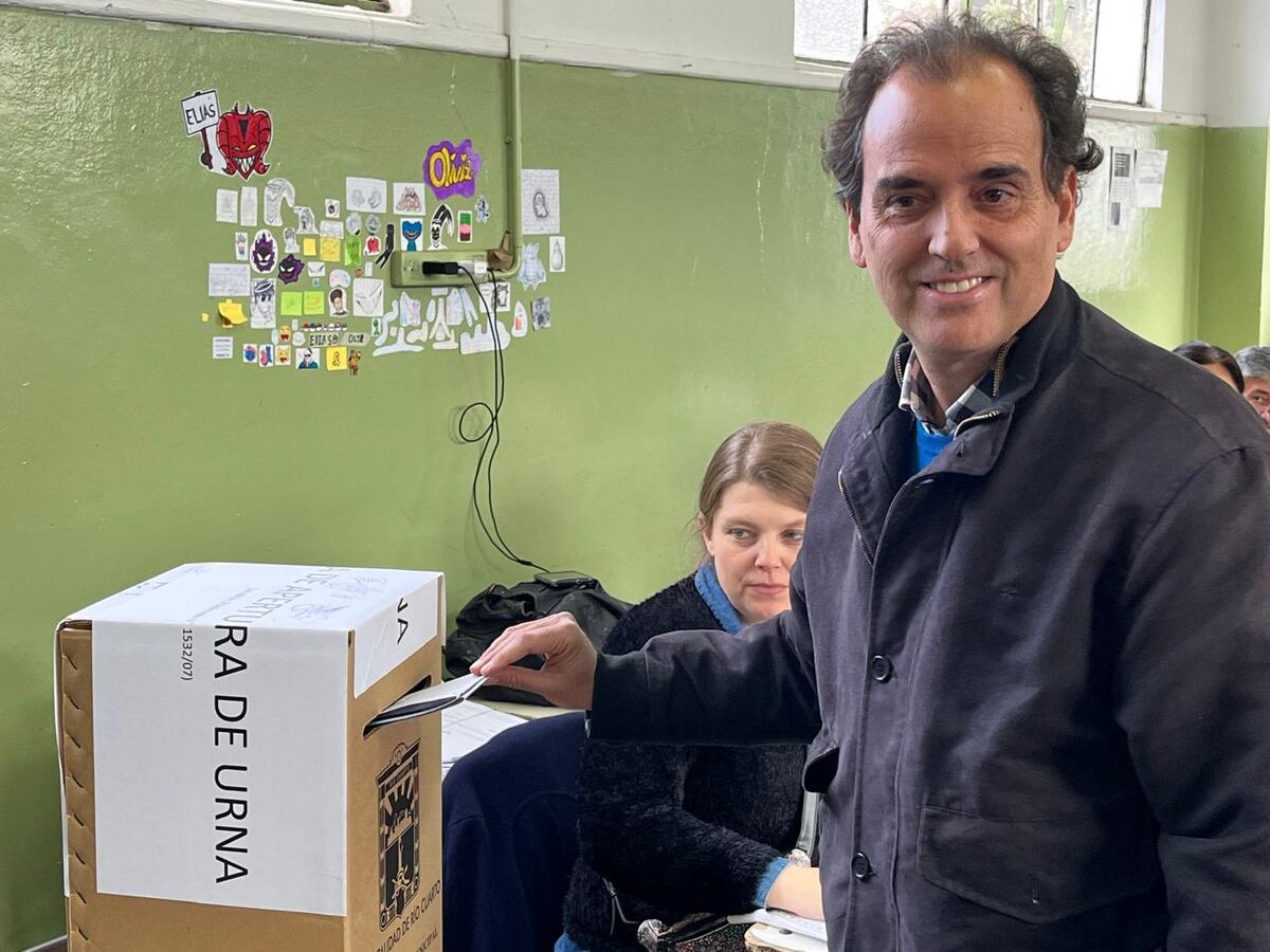 Elección en Río Cuarto. El intendente Juan Manuel Llamosas, este domingo. (Tomy Fragueiro / La Voz)