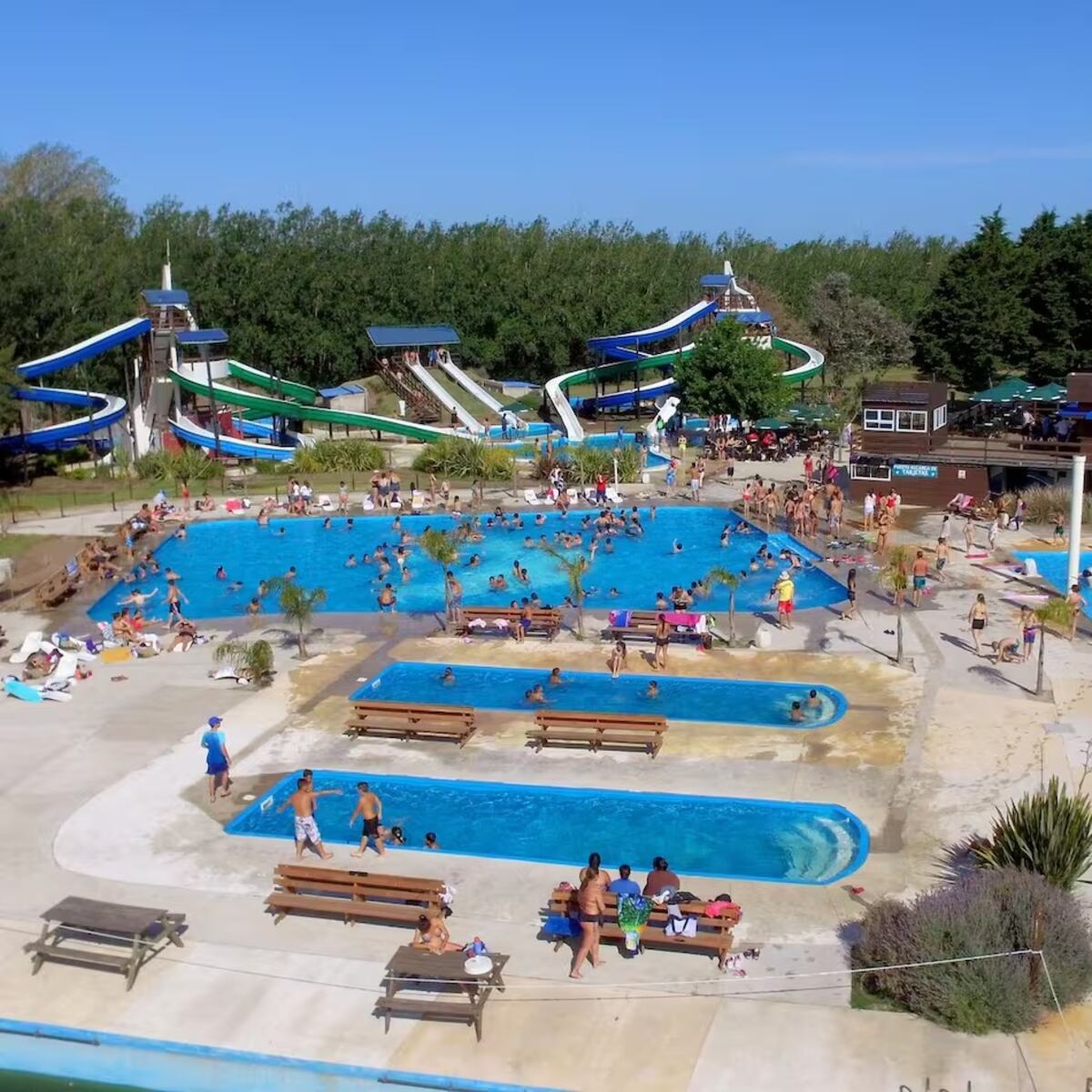 Verano en la Costa Atlántica: los tres parques acuáticos ideales para disfrutar en familia