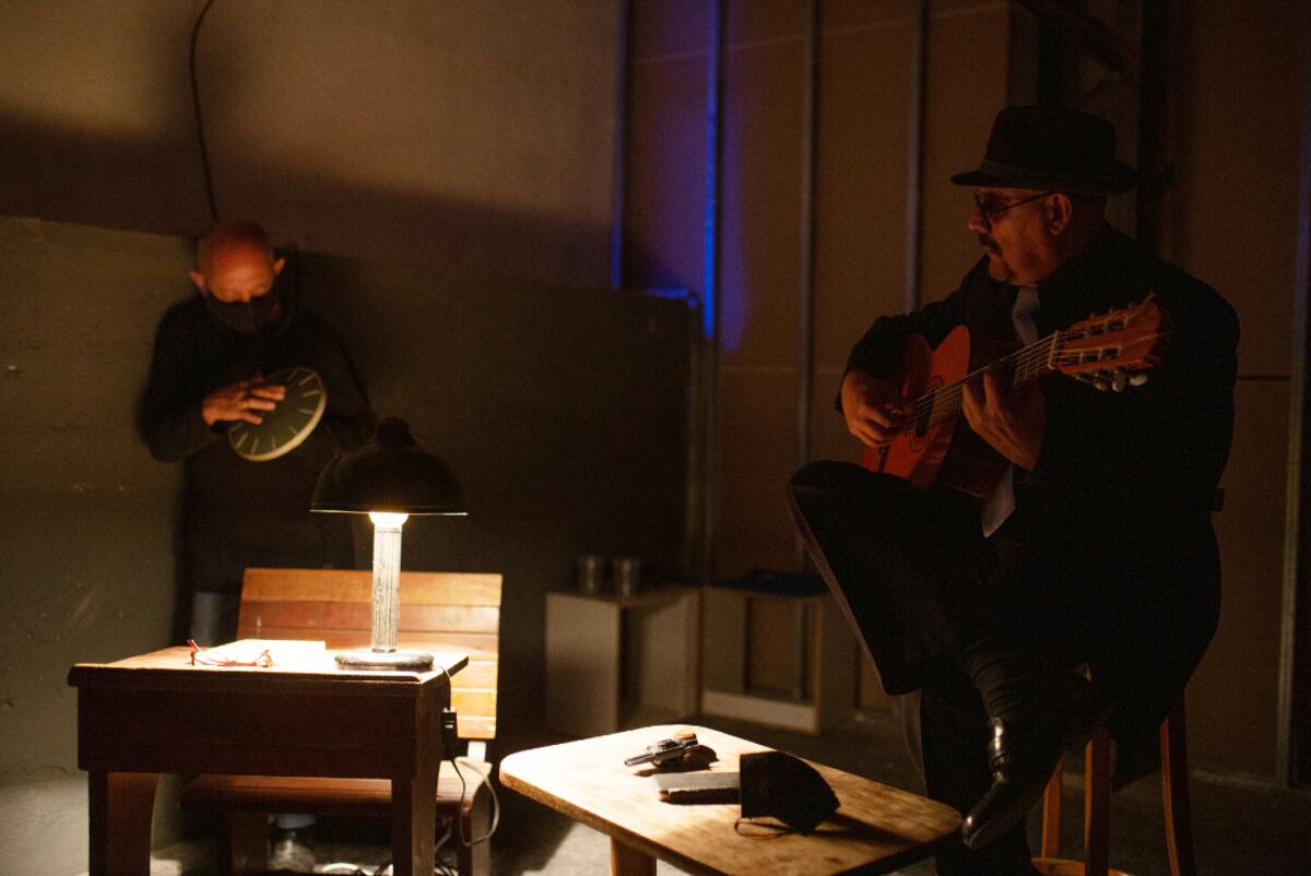 “Cuarto de hora", con Paco Giménez y Rubén Cirigliano. Foto de Matías Wonko/Teatro Breve.