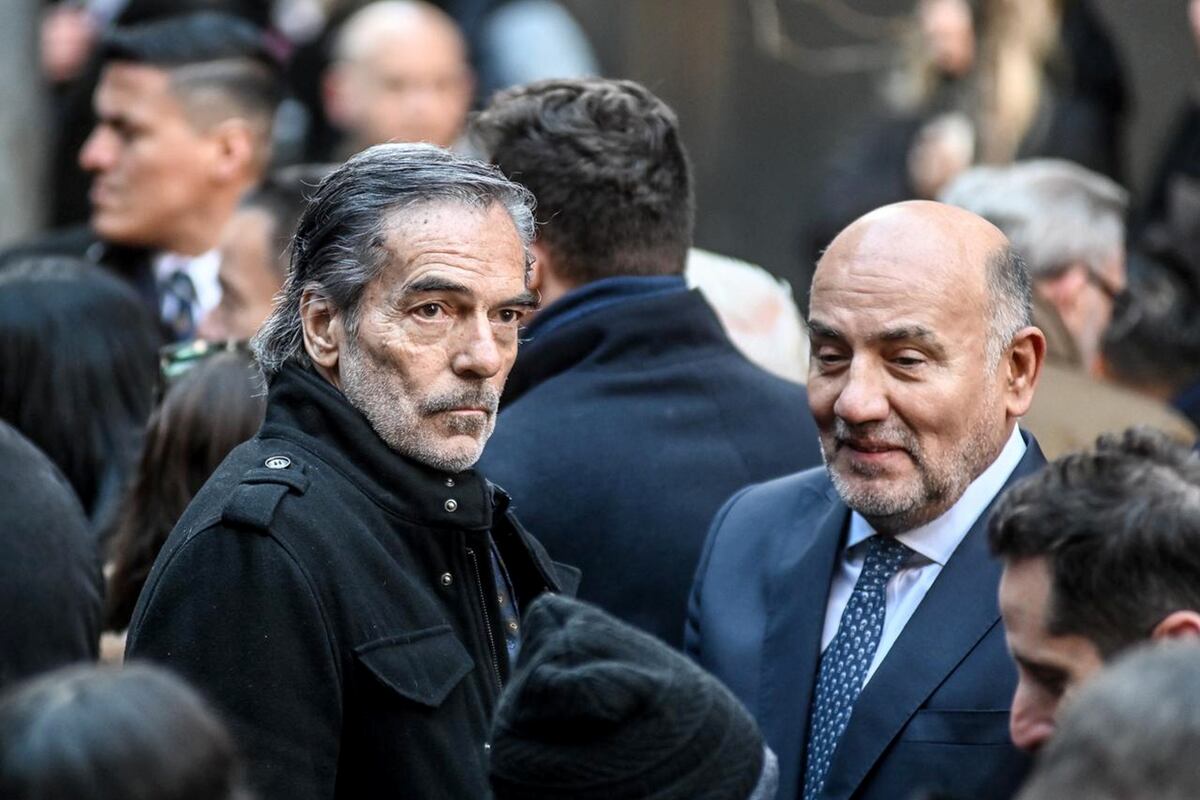 Con la presencia del presidente Javier Milei y su gabinete, la comunidad judía recuerda a las víctimas del atentado a la AMIA. (La Voz)