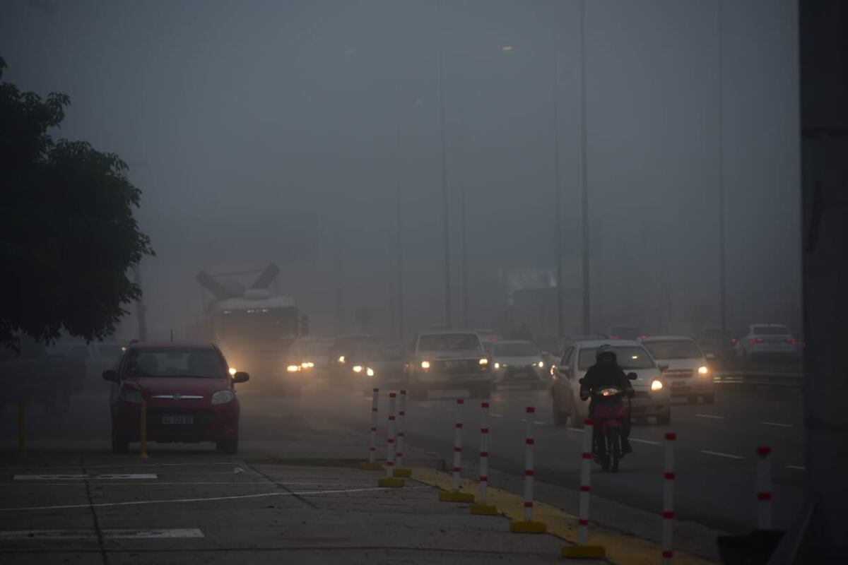 Densa niebla en Córdoba. (Nico Bravo/La Voz)