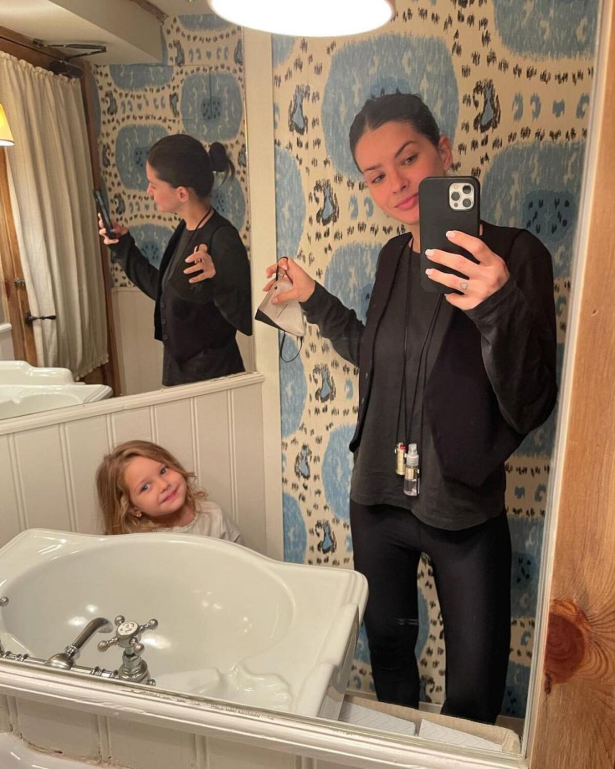 La China Suárez junto a Magnolia. Foto: (Instagram)