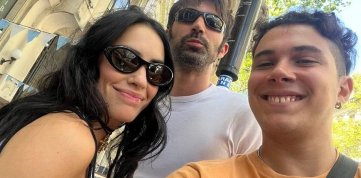 Lali y Pedro Rosemblat este sábado, en la marcha contra Milei.