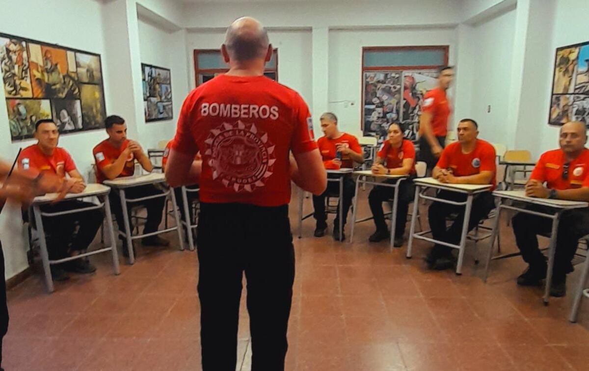 Bomberos de Córdoba se suman el operativo de rescate en Villa Gesell. (Gobierno de la Provincia de Córdoba)