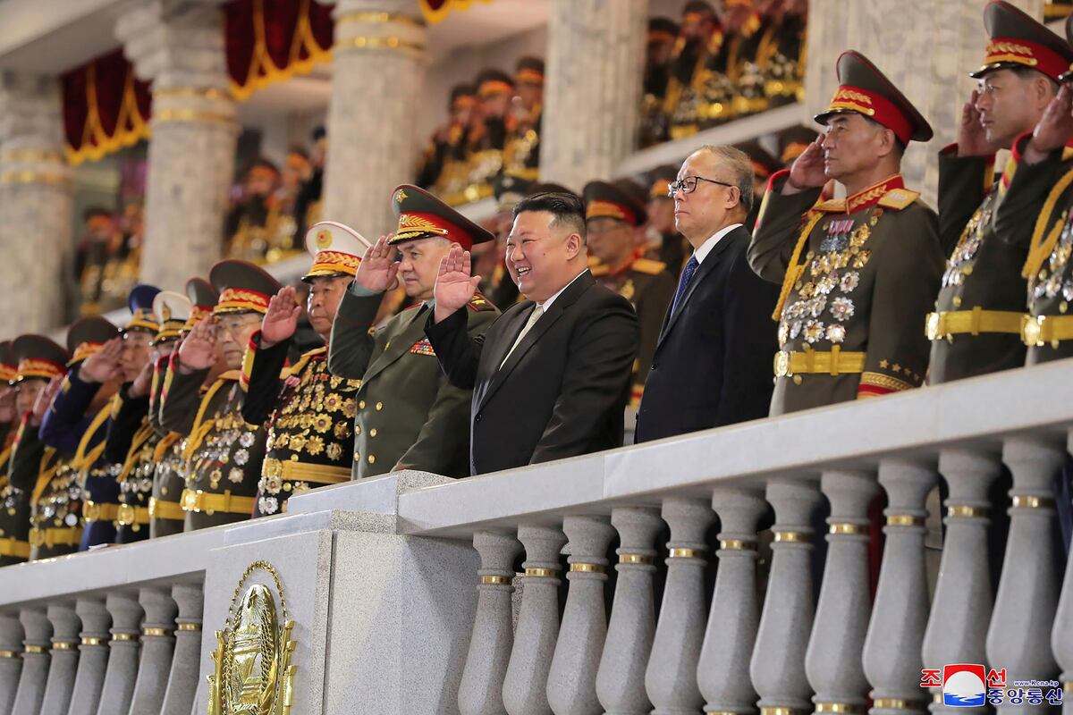 El desfile militar presidido por Kim Jong Un en Corea del Norte.