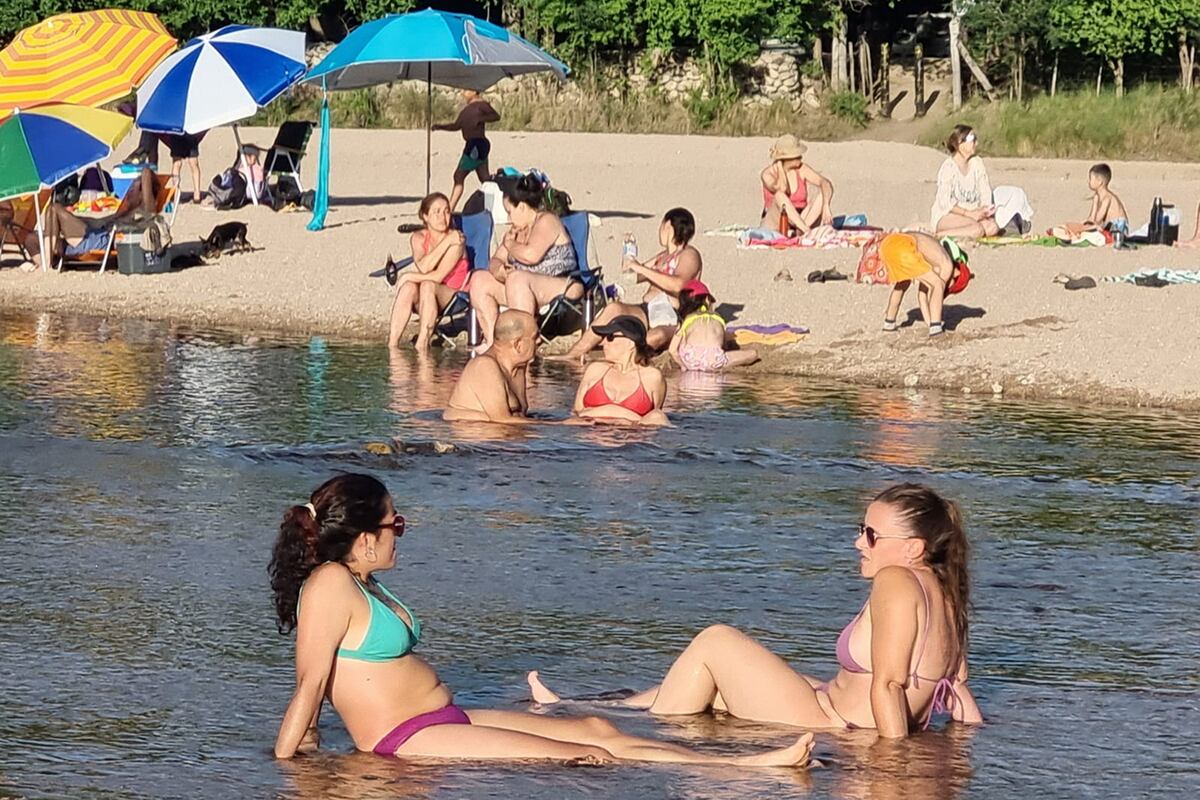 Turismo. Balnearios de Nono, sobre el río de los Sauces, en Traslasierra. . (La Voz)
