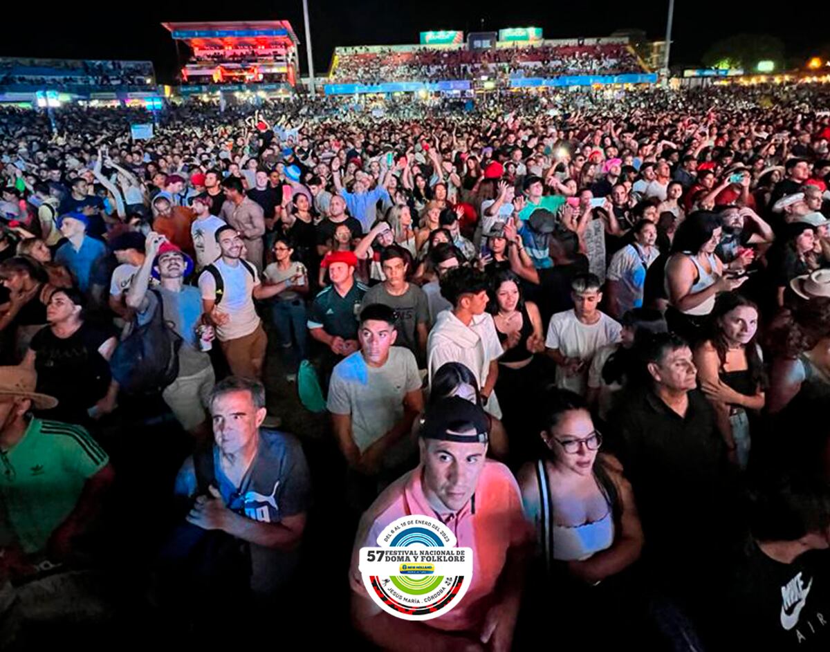 Casi veinte mil personas presenciaron el show de Los Tekis en Jesús María, Córdoba.