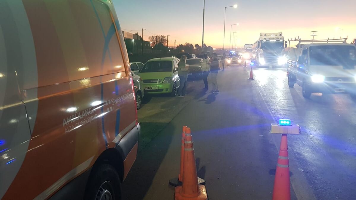 Choque en cadena en avenida Circunvalación (Nicolás Bravo/LaVoz).