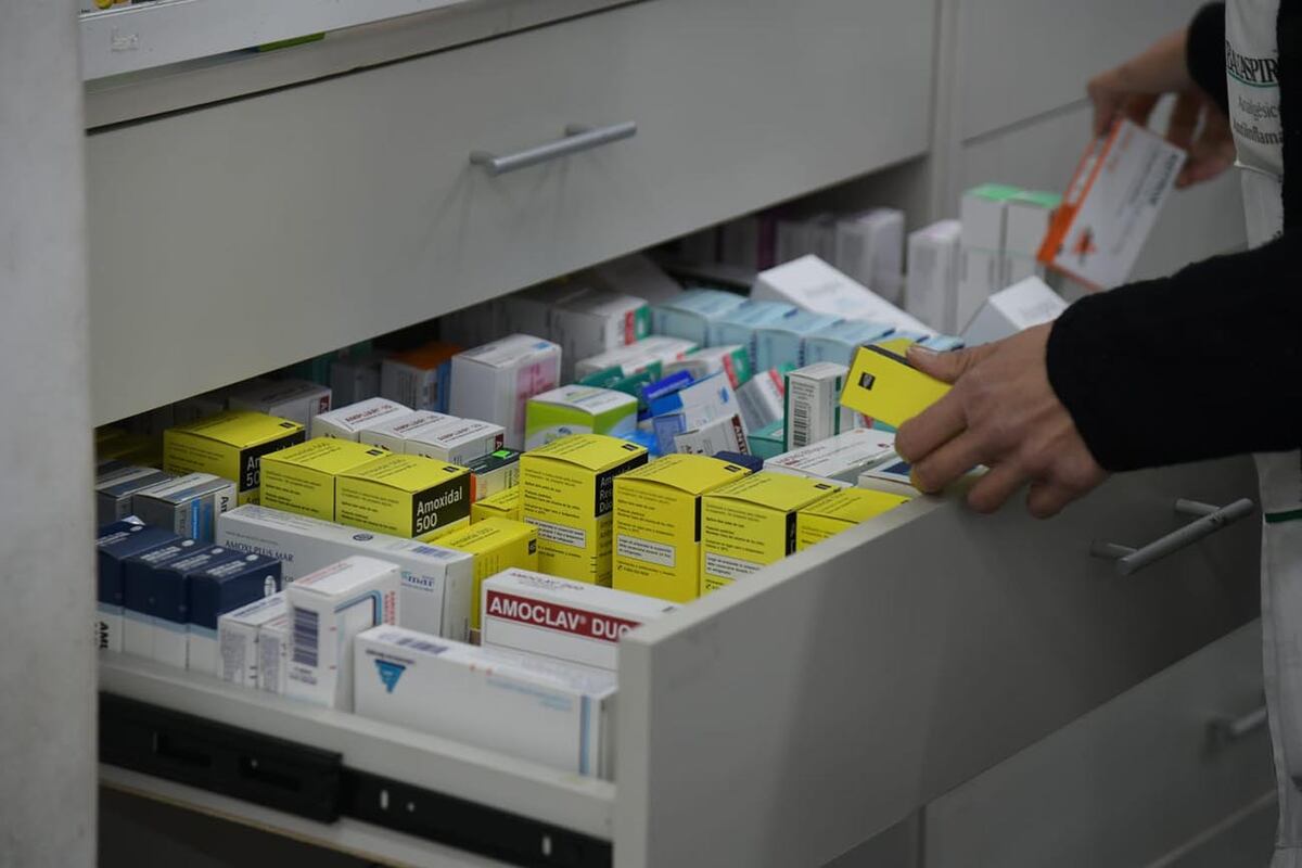 Los antibióticos ahora se tienen que vender con doble receta archivada, como un psicotrópico. (Ramiro Pereyra / La Voz)
