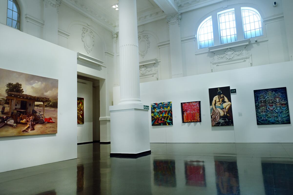 Manual Molina, pintor y artista plástico, ganador del premio Bancor de Pintura 2025 con su obra "Visiones marcianas". (Javier Ferreyra / La Voz)