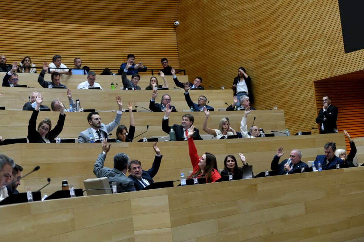 Sesión carga de tensión en la Legislatura de Córdoba. (Javier Ferreyra / La Voz)